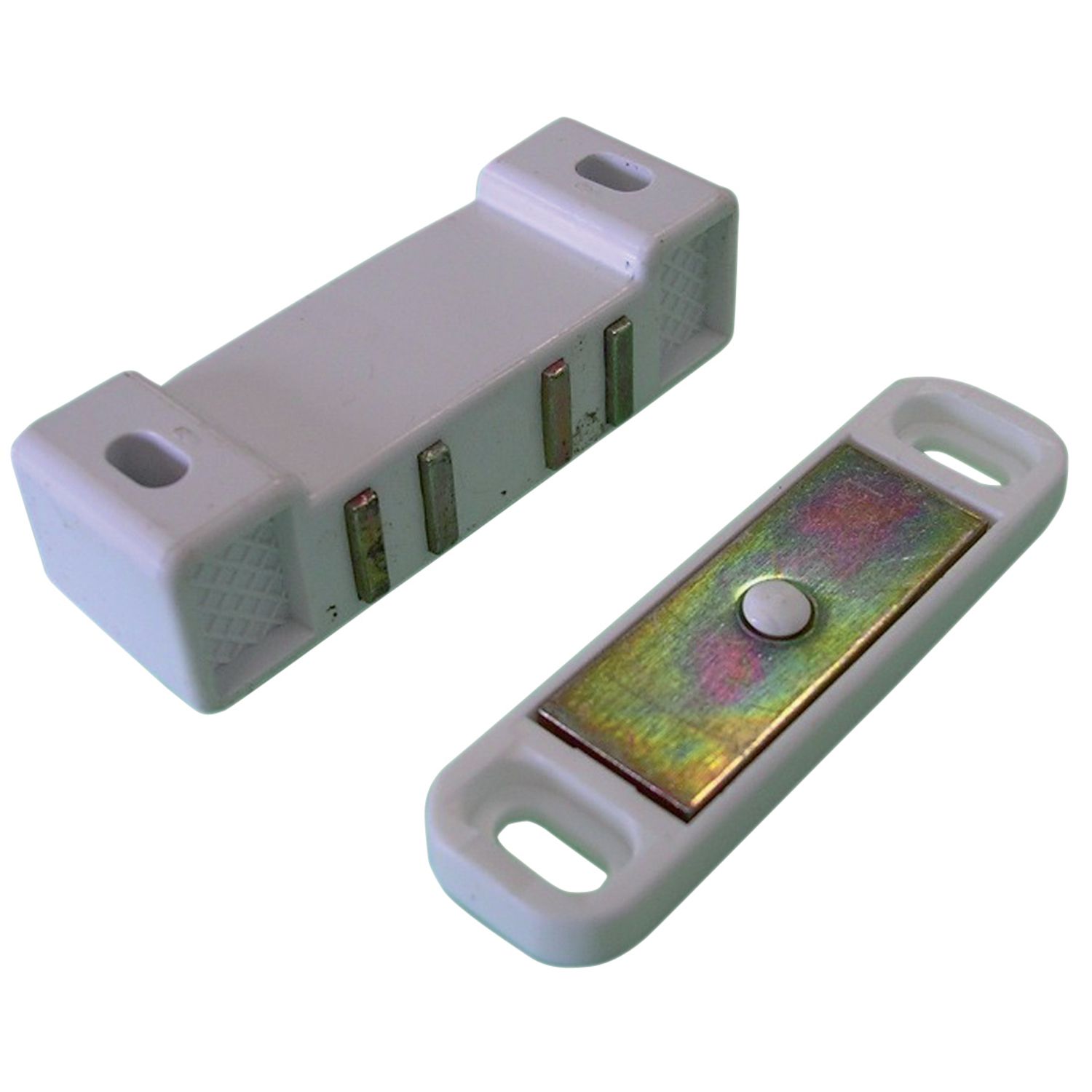 Senior magnetic catch y7