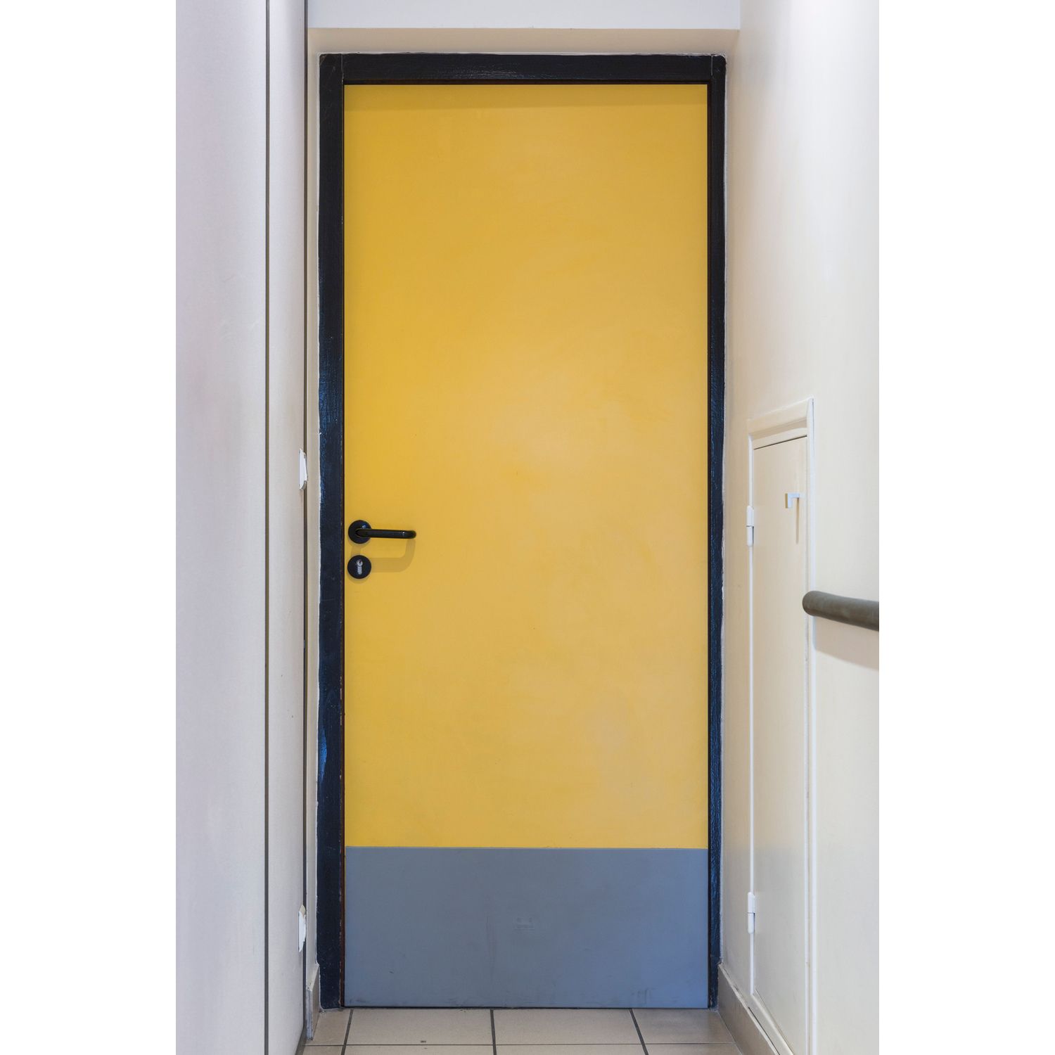 PROTECTOR PUERTA INFERIOR POLY 930X350 G